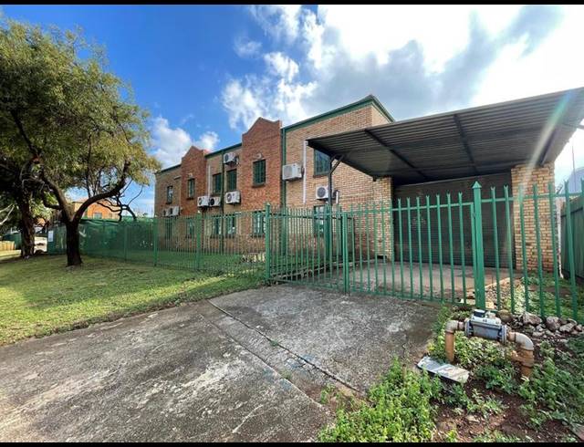 INDUSTRIAL PROPERTY TO RENT IN ROOIHUISKRAAL